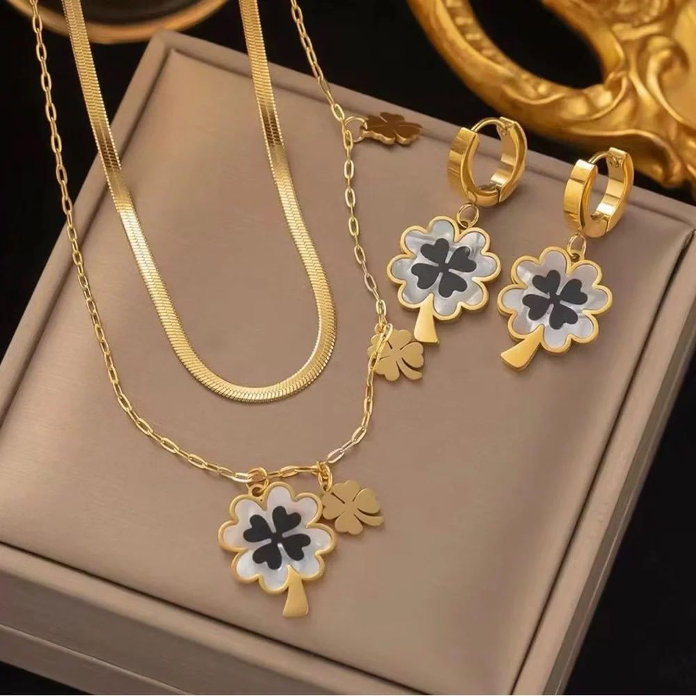gold-plated stainless steel four-leaf clover jewelry set black & white enamel